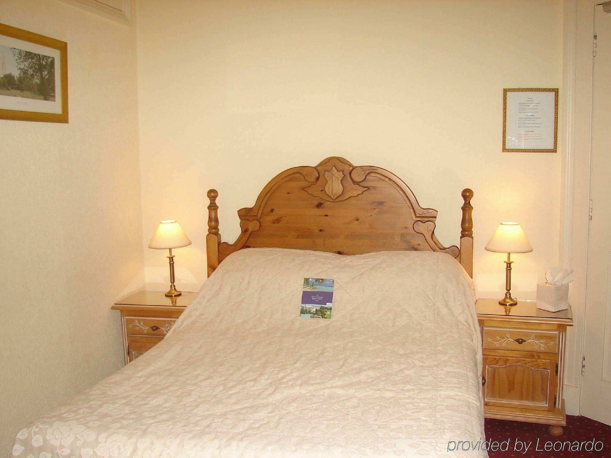 Branston Hall Hotel Heighington  Rum bild